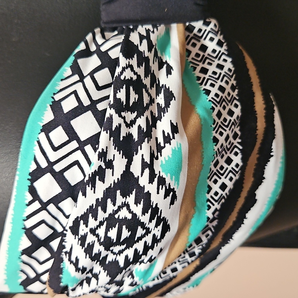 VENUS Aztec Print Patterned Bikini - Picture 5 of 14